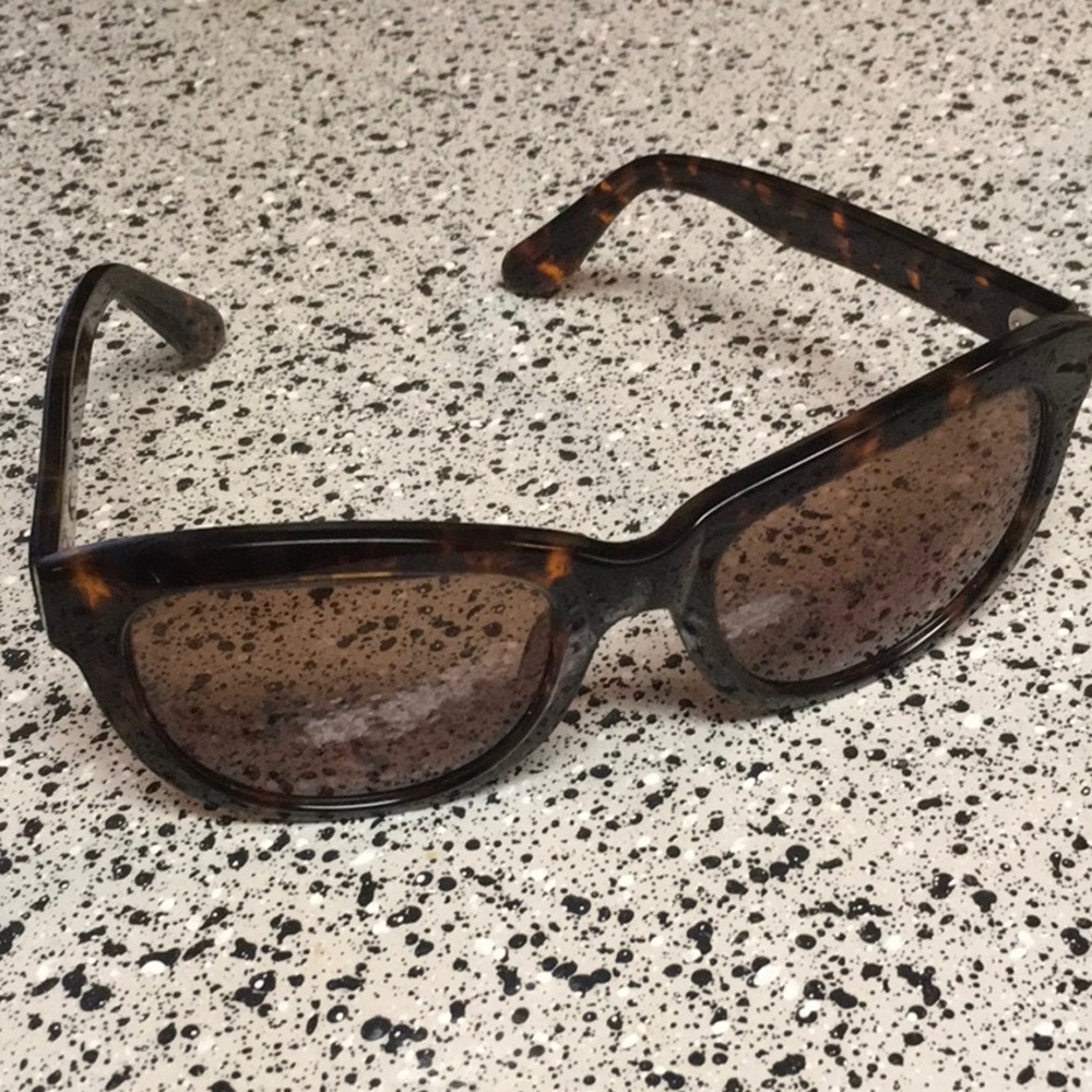 Tortoise Shell Sunglasses 😎103 - Picture 3 of 4